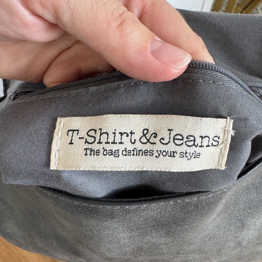 T-Shirt & Jeans Gray Faux Suede Crossbody Saddle Bag Whipstitch Boho Western - Picture 10 of 12